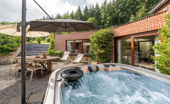 Ferienhaus f�r 6 mit Whirlpool, Sauna und Garten in Profondeville, Ardennen