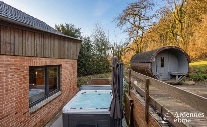Luxusferienhaus mit Au�en-Wellness im Herzen des Maastals in Profondeville