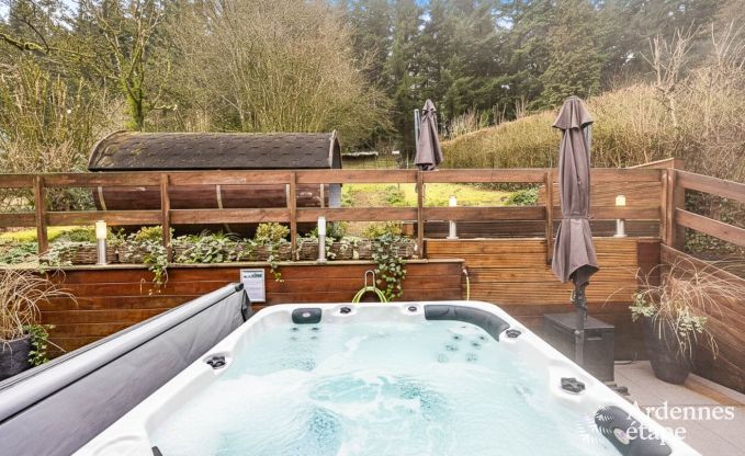 Luxusferienhaus mit Au�en-Wellness im Herzen des Maastals in Profondeville