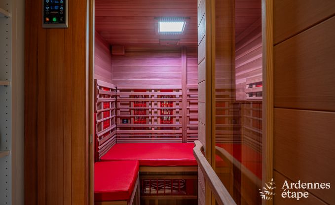 Au�ergew�hnlich charmant Ferienhaus in Profondeville f�r 4 Personen mit Jacuzzi, Infrarotkabine und Ponton auf der Maas