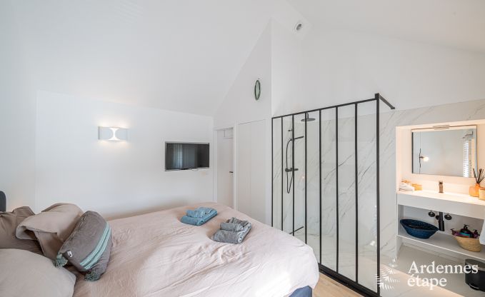 Au�ergew�hnlich charmant Ferienhaus in Profondeville f�r 4 Personen mit Jacuzzi, Infrarotkabine und Ponton auf der Maas