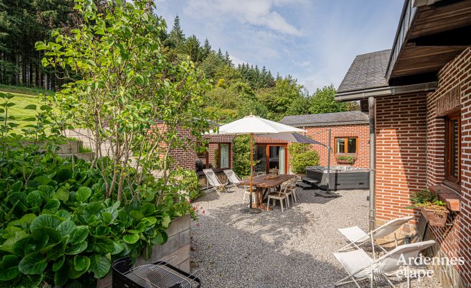 Ferienhaus f�r 6 mit Whirlpool, Sauna und Garten in Profondeville, Ardennen