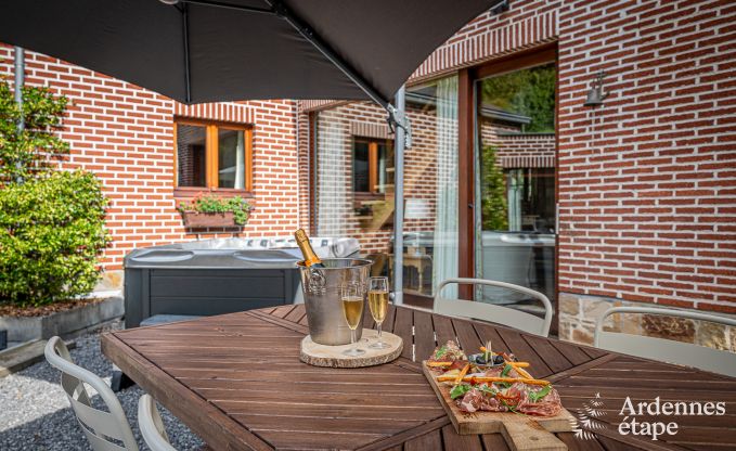 Ferienhaus f�r 6 mit Whirlpool, Sauna und Garten in Profondeville, Ardennen