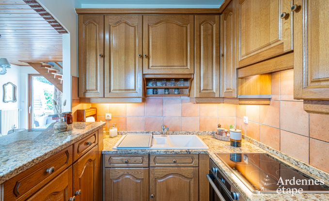 Ferienhaus f�r 6 mit Whirlpool, Sauna und Garten in Profondeville, Ardennen