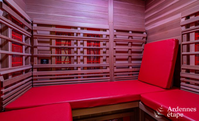 Au�ergew�hnlich charmant Ferienhaus in Profondeville f�r 4 Personen mit Jacuzzi, Infrarotkabine und Ponton auf der Maas