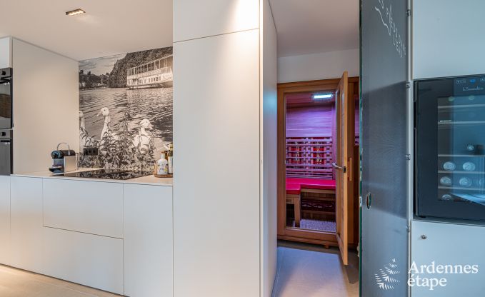 Au�ergew�hnlich charmant Ferienhaus in Profondeville f�r 4 Personen mit Jacuzzi, Infrarotkabine und Ponton auf der Maas