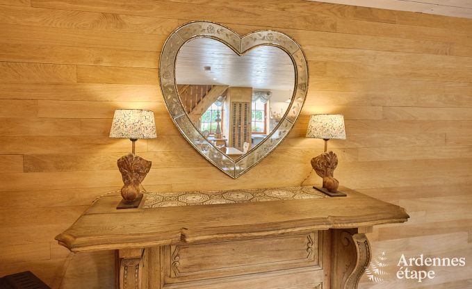 Gem�tliches Ferienhaus f�r 4 Personen in Redu mit Tankuzzi (Whirlpool), �berdachter Terrasse und Privatgarten