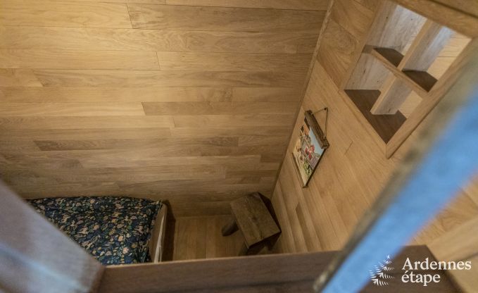 Gem�tliches Ferienhaus f�r 4 Personen in Redu mit Tankuzzi (Whirlpool), �berdachter Terrasse und Privatgarten