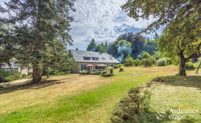 Ferienhaus in Redu, Ardennen, 7 Schlafzimmer, 6 Badezimmer, 15 Personen, nordisches Bad, Billard, privater Garten, Terrasse, Ladestation f�r Elektroautos