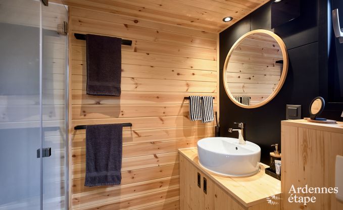 Romantisches Tiny House in Redu: Aufenthalt f�r 2 in den Ardennen mit privater Terrasse und Panoramablick