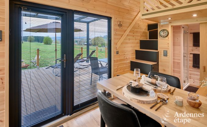 Romantisches Tiny House in Redu: Aufenthalt f�r 2 in den Ardennen mit privater Terrasse und Panoramablick