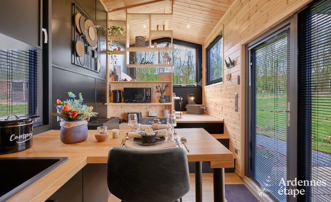 Romantisches Tiny House in Redu: Aufenthalt f�r 2 in den Ardennen mit privater Terrasse und Panoramablick