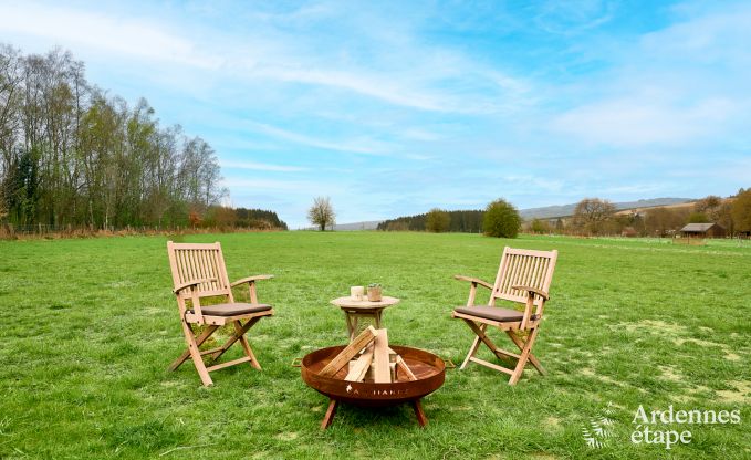 Romantisches Tiny House in Redu: Aufenthalt f�r 2 in den Ardennen mit privater Terrasse und Panoramablick