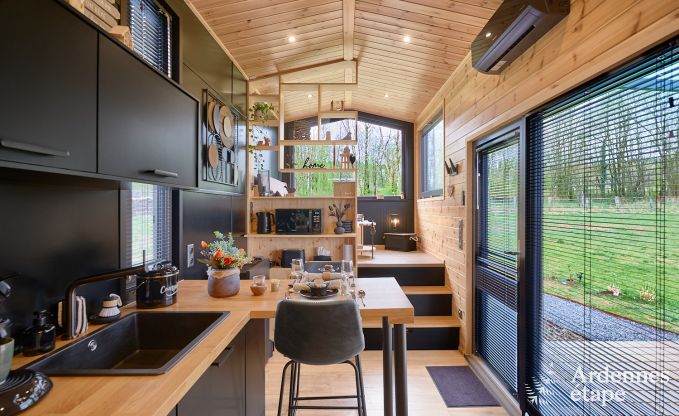 Romantisches Tiny House in Redu: Aufenthalt f�r 2 in den Ardennen mit privater Terrasse und Panoramablick