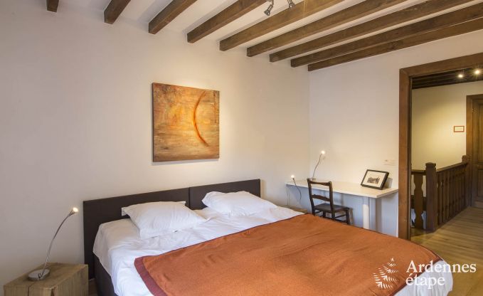 Ferienhaus in Redu, Ardennen, 7 Schlafzimmer, 6 Badezimmer, 15 Personen, nordisches Bad, Billard, privater Garten, Terrasse, Ladestation f�r Elektroautos