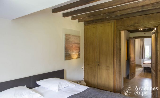 Ferienhaus in Redu, Ardennen, 7 Schlafzimmer, 6 Badezimmer, 15 Personen, nordisches Bad, Billard, privater Garten, Terrasse, Ladestation f�r Elektroautos