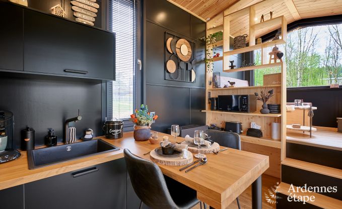 Romantisches Tiny House in Redu: Aufenthalt f�r 2 in den Ardennen mit privater Terrasse und Panoramablick