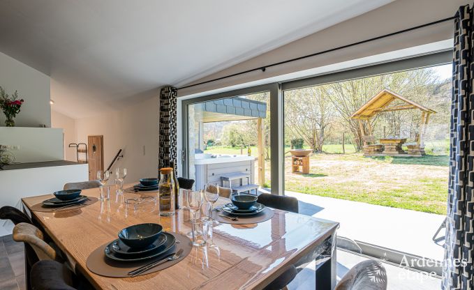 Gem�tliches Ferienhaus in Remouchamps: 8 Personen, Whirlpool, privater Garten, bei C�te de la Redoute