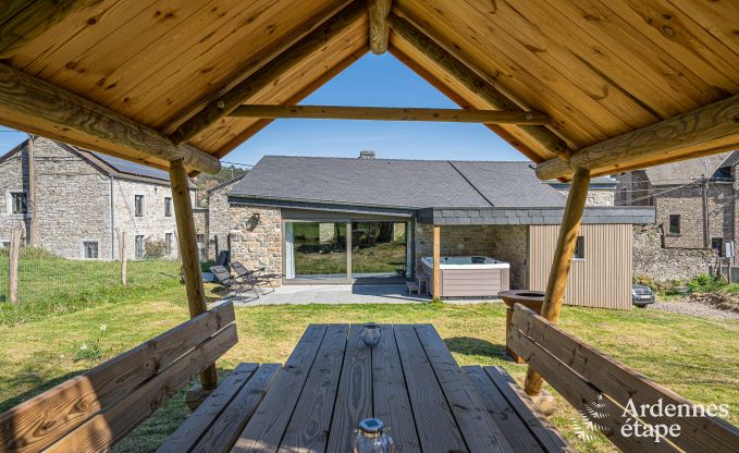 Gem�tliches Ferienhaus in Remouchamps: 8 Personen, Whirlpool, privater Garten, bei C�te de la Redoute