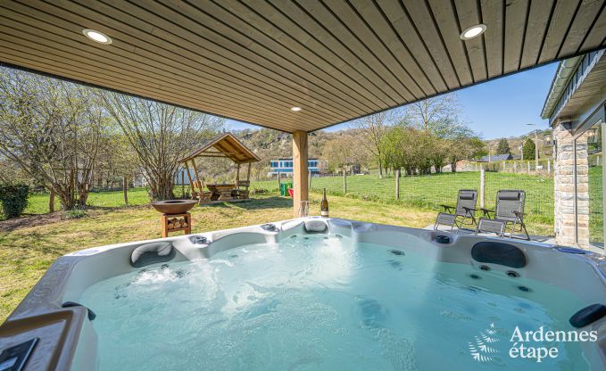 Gem�tliches Ferienhaus in Remouchamps: 8 Personen, Whirlpool, privater Garten, bei C�te de la Redoute