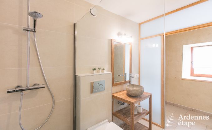 Ferienhaus in Rendeux, Ardennen, 6 Personen, 2 Schlafzimmer, privater Garten, Babyausstattung, Terrasse mit Grill