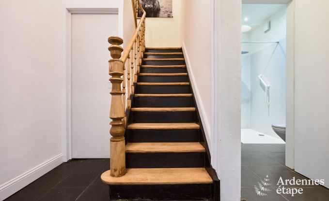 Sehr gepflegtes und charmantes Ferienhaus fr 8 Personen in Tellin, nahe Rochefort