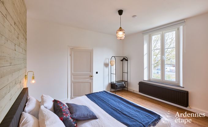 Sehr gepflegtes und charmantes Ferienhaus fr 8 Personen in Tellin, nahe Rochefort