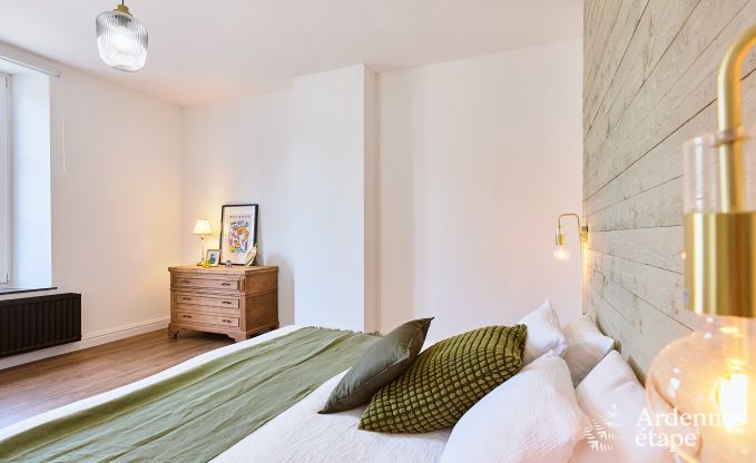 Sehr gepflegtes und charmantes Ferienhaus fr 8 Personen in Tellin, nahe Rochefort