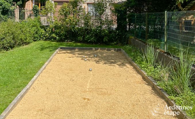 Sehr gepflegtes und charmantes Ferienhaus f�r 8 Personen in Tellin, nahe Rochefort