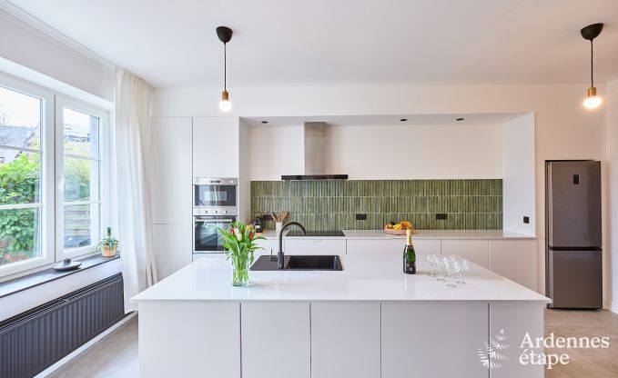 Sehr gepflegtes und charmantes Ferienhaus f�r 8 Personen in Tellin, nahe Rochefort