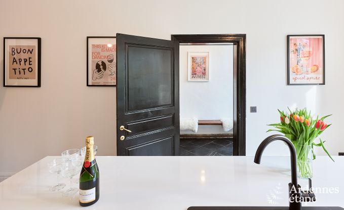 Sehr gepflegtes und charmantes Ferienhaus f�r 8 Personen in Tellin, nahe Rochefort