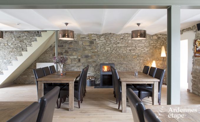 Ger�umiges Ferienhaus in Rochefort in den Ardennen f�r 24 Personen mit Sauna, Spielzimmer und privatem Garten