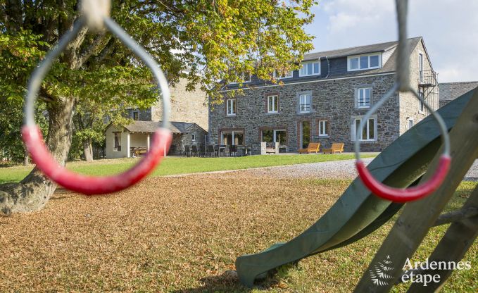 Ger�umiges Ferienhaus in Rochefort in den Ardennen f�r 24 Personen mit Sauna, Spielzimmer und privatem Garten