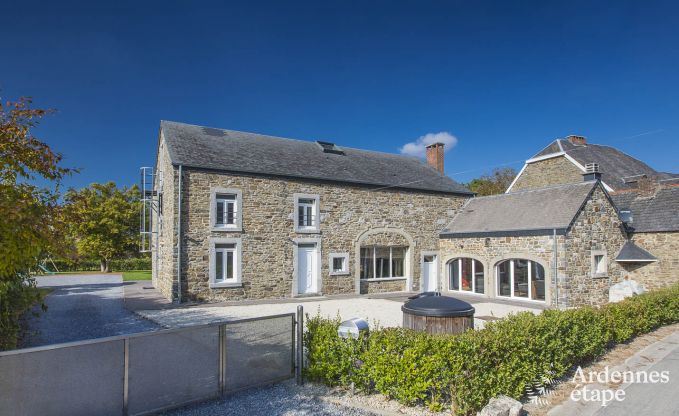 Ger�umiges Ferienhaus in Rochefort in den Ardennen f�r 24 Personen mit Sauna, Spielzimmer und privatem Garten