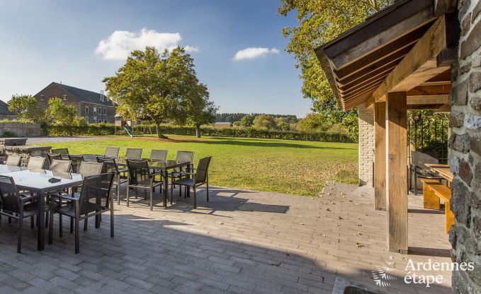 Ger�umiges Ferienhaus in Rochefort in den Ardennen f�r 24 Personen mit Sauna, Spielzimmer und privatem Garten