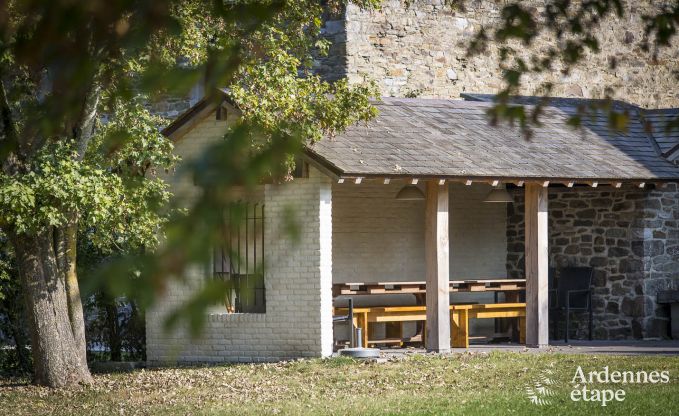 Ger�umiges Ferienhaus in Rochefort in den Ardennen f�r 24 Personen mit Sauna, Spielzimmer und privatem Garten