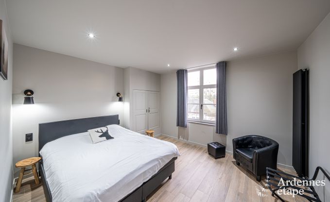 Hochwertig Ferienhaus f�r 32 Personen in Rochefort mit private Badezimmer und Naturpool