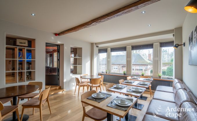 Hochwertig Ferienhaus f�r 32 Personen in Rochefort mit private Badezimmer und Naturpool