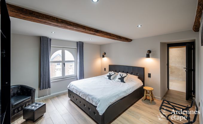 Hochwertig Ferienhaus f�r 32 Personen in Rochefort mit private Badezimmer und Naturpool