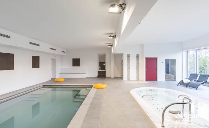 Schloss Rochefort 48 Pers. Ardennen Schwimmbad Wellness