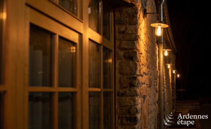 Charmantes Ferienhaus mit Kicker, Billard, Kamin und privatem Garten in Rochefort: geeignet f�r 6 Personen