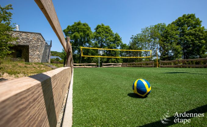 Charmantes Ferienhaus mit Kicker, Billard, Kamin und privatem Garten in Rochefort: geeignet f�r 6 Personen