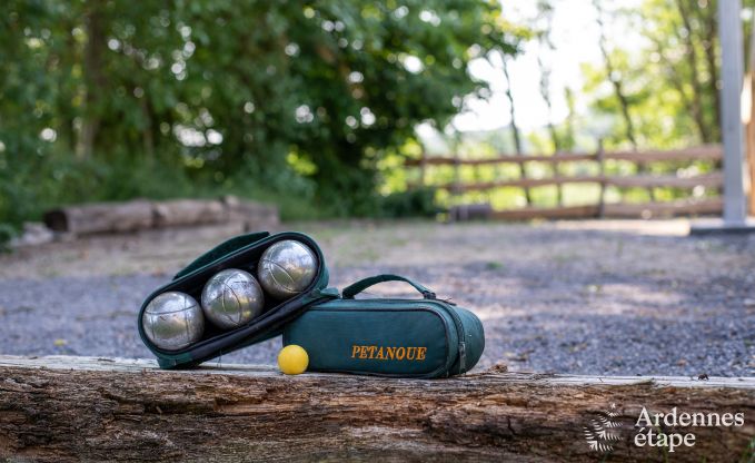 Charmantes Ferienhaus mit Kicker, Billard, Kamin und privatem Garten in Rochefort: geeignet f�r 6 Personen