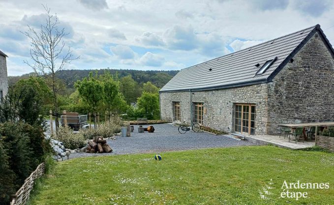 Charmantes Ferienhaus mit Kicker, Billard, Kamin und privatem Garten in Rochefort: geeignet f�r 6 Personen