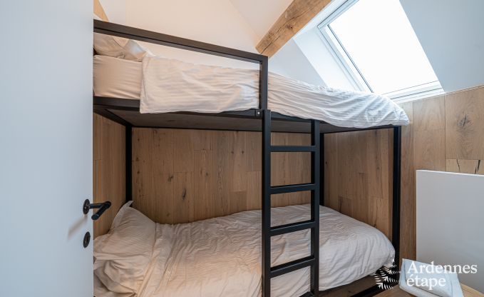 Charmantes Ferienhaus mit Kicker, Billard, Kamin und privatem Garten in Rochefort: geeignet f�r 6 Personen