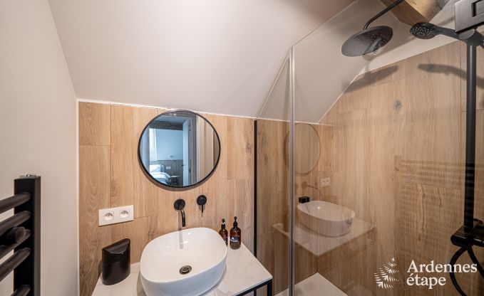 Charmantes Ferienhaus mit Kicker, Billard, Kamin und privatem Garten in Rochefort: geeignet f�r 6 Personen