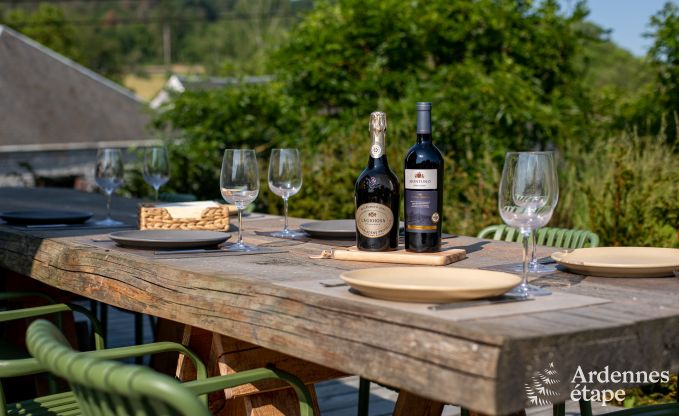 Charmantes Ferienhaus mit Kicker, Billard, Kamin und privatem Garten in Rochefort: geeignet f�r 6 Personen