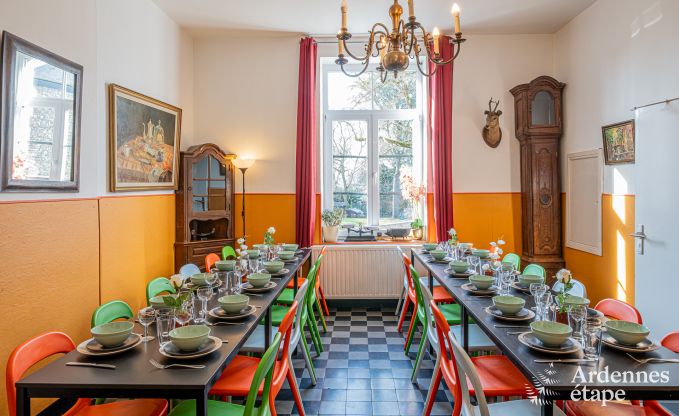 Groes Ferienhaus in Rochefort: komfortabler Aufenthalt fr 26 Personen mit Sauna und privatem Garten in den Ardennen
