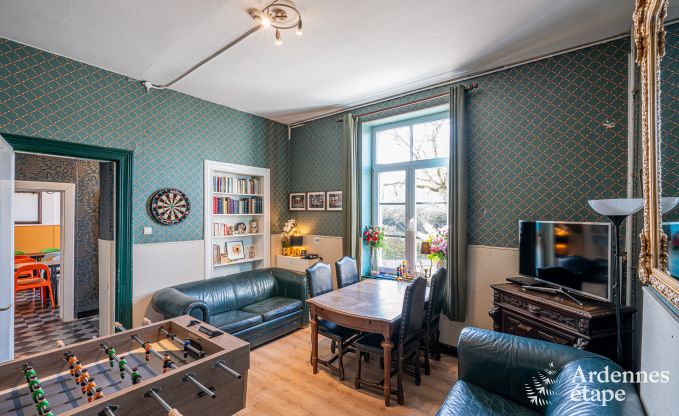 Groes Ferienhaus in Rochefort: komfortabler Aufenthalt fr 26 Personen mit Sauna und privatem Garten in den Ardennen