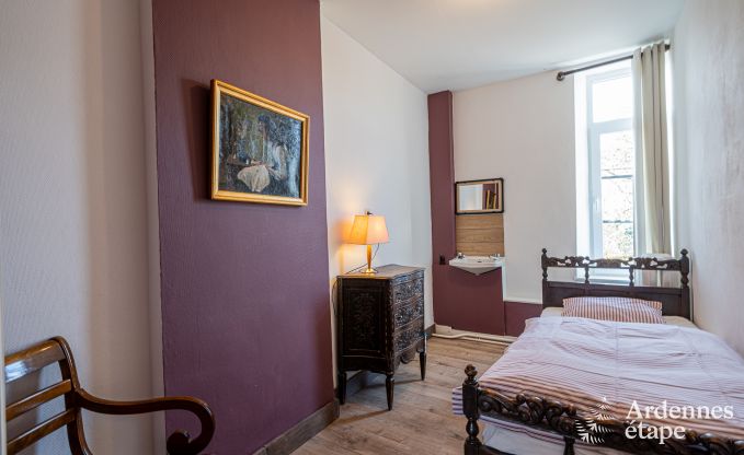 Groes Ferienhaus in Rochefort: komfortabler Aufenthalt fr 26 Personen mit Sauna und privatem Garten in den Ardennen